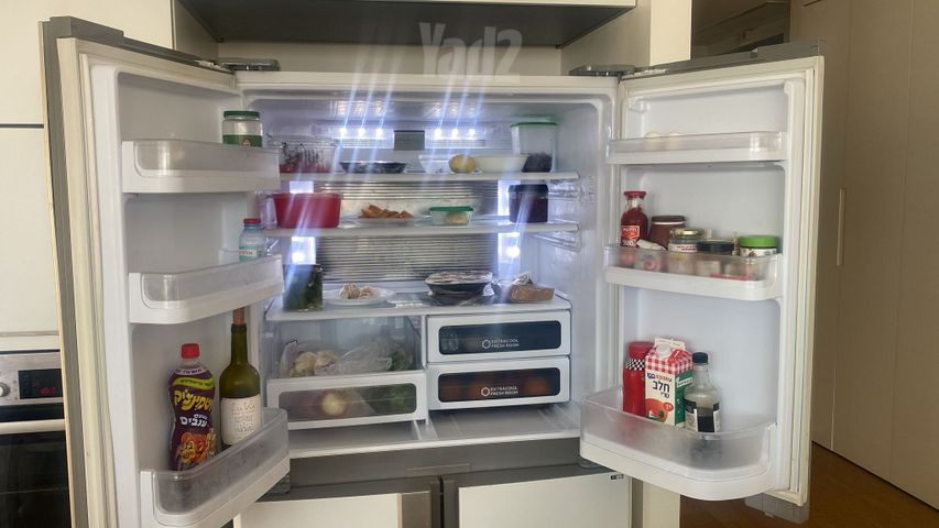 מקרר שנקנה ב 9000