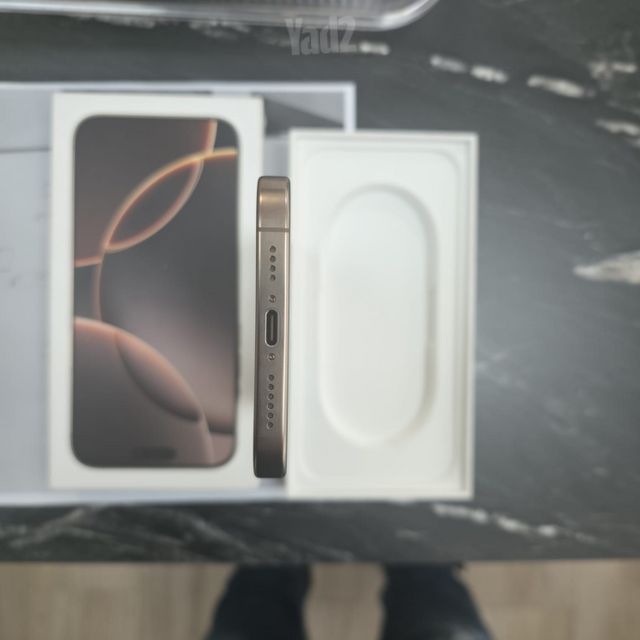 iPhone 16 Pro Max