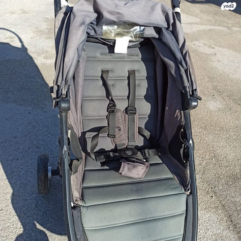 עגלה baby jogger