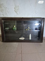 ארונית תצוגה