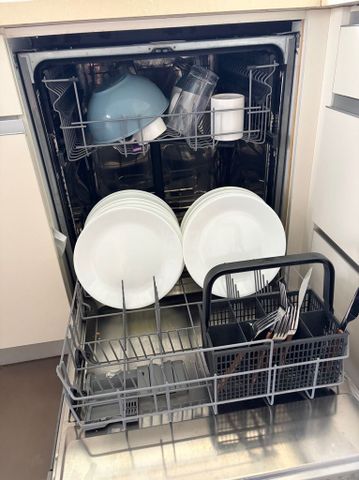 מדיח כלים Electrolux ESL5205LO