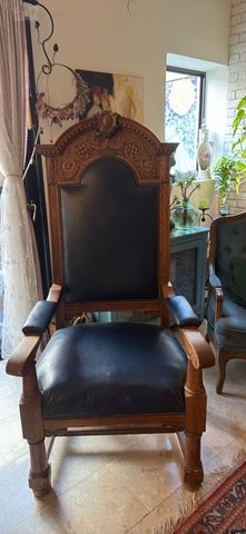 כסא מלך משנת 1933