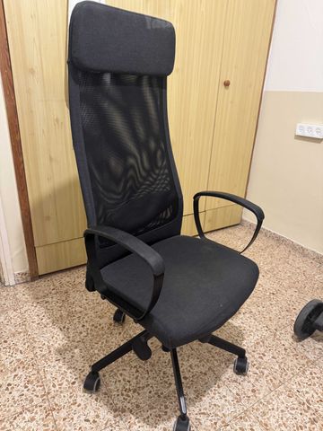 כיסא משרדי