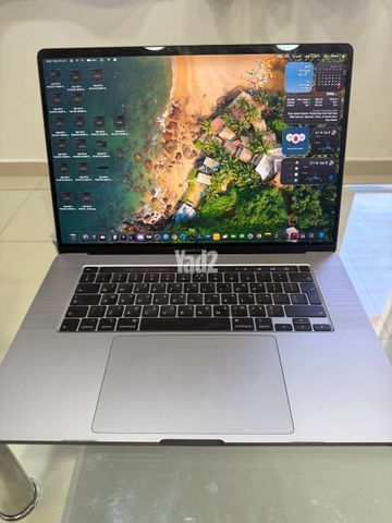 MacBook Pro 16