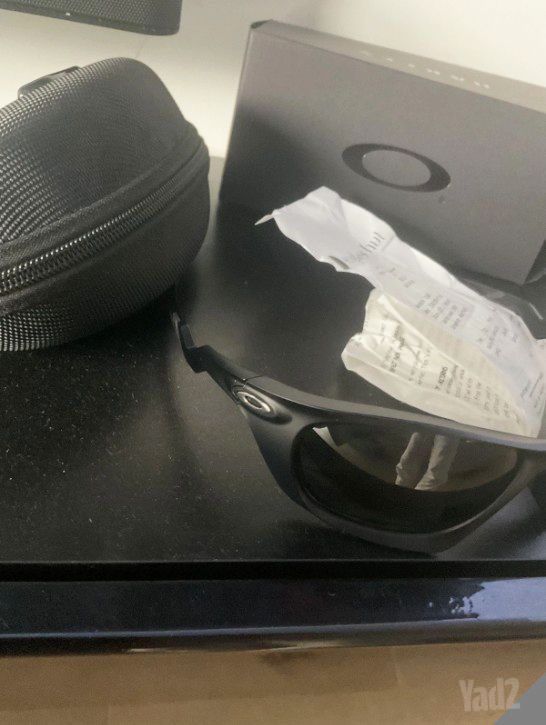 משקפי שמש Oakley Lateralis