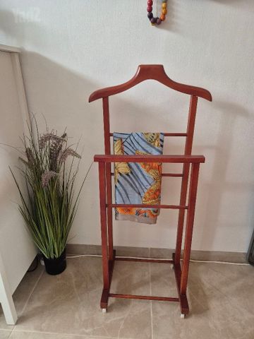 מתלה בגדים נייד