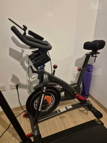 Schwinn IC-8