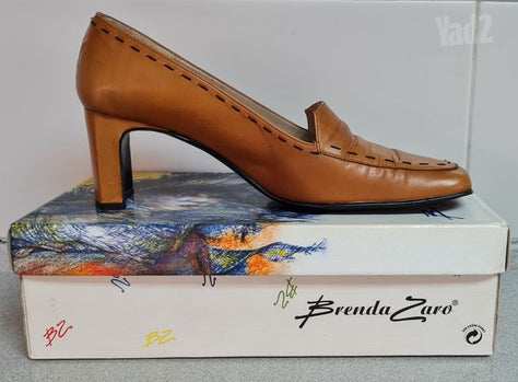 נעלי עקב  Brenda Zaro