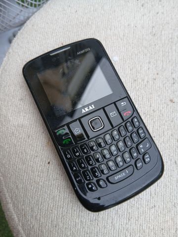 פלאפון akai