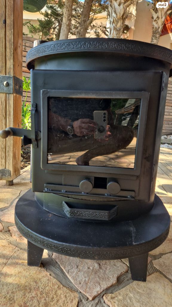 קמין עץ