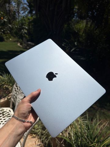 Macbook air M4 15” 16RAM