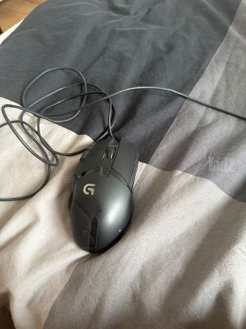 Logitech G402