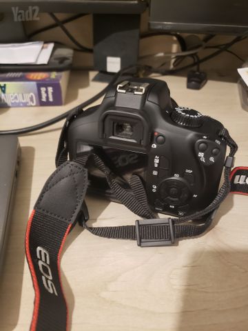 מצלמת Canon EOS 4000D