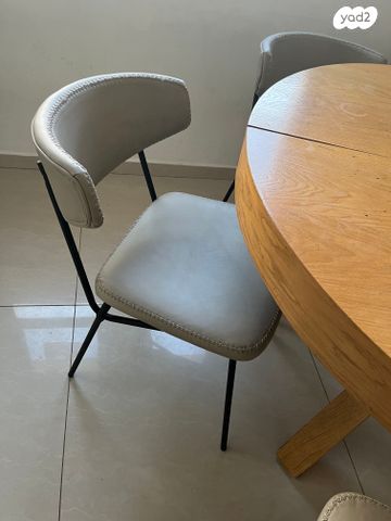 6 כסאות