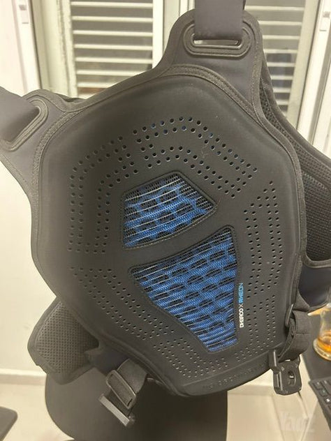 מגן חזה DHaRCO Gravity Vest