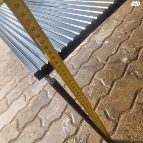 שולחן