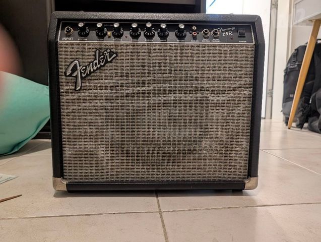 מגבר לגיטרה fender frontman
