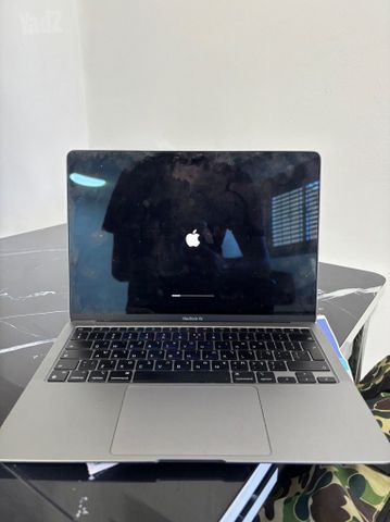 Macbook air m1 2024