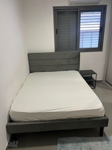מיטה זוגית 1.40*1.90