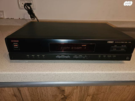 טיונר  luxman