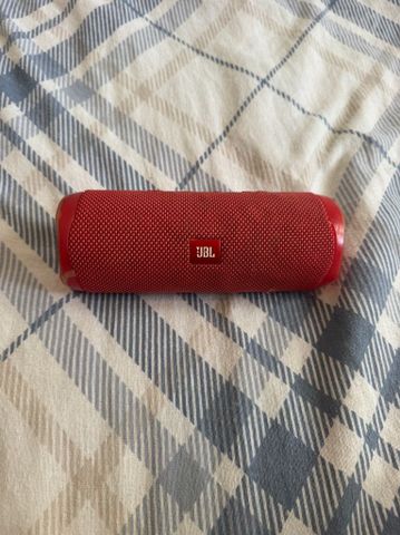 JBL FLIP 5 לקוי