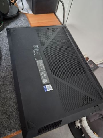 Asus X571L