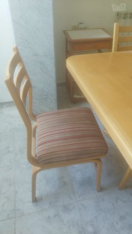 שולחן אוכל