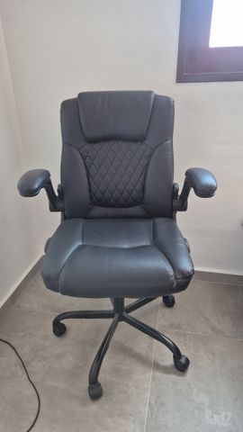 כיסא משרדי