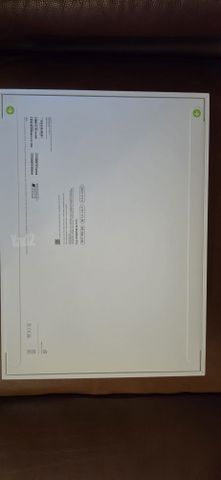 macbook pro 16" m5 max 36GB 2T
