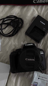 מצלמת canon דגם eos 2000d