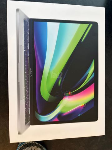 MacBook Pro m2 16 gb