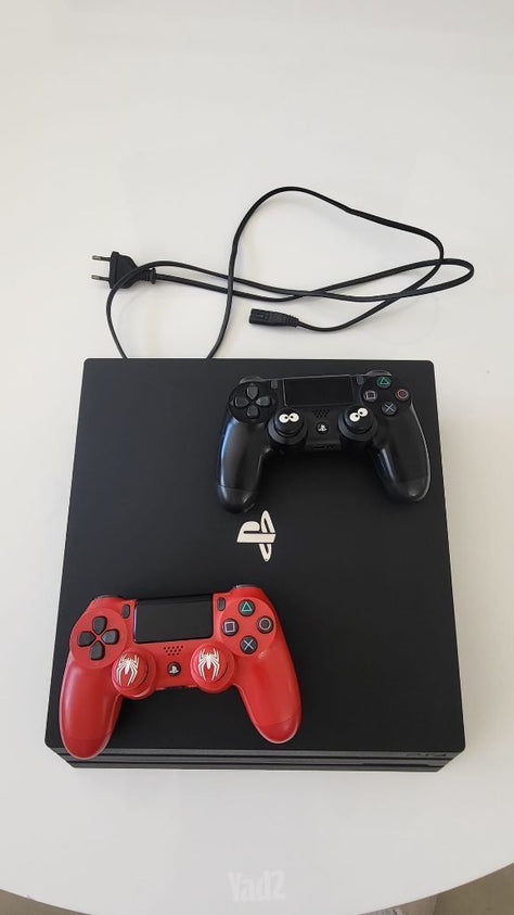 PlayStation 4 pro 2TB