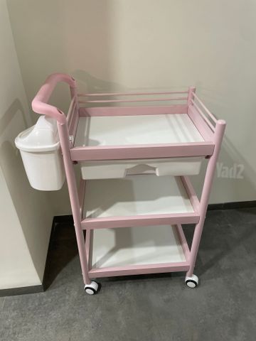 עגלה קוסמטיקה