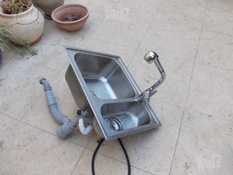כיור נירוסטה