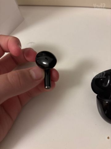אוזניות של Lenovo אל חוטי