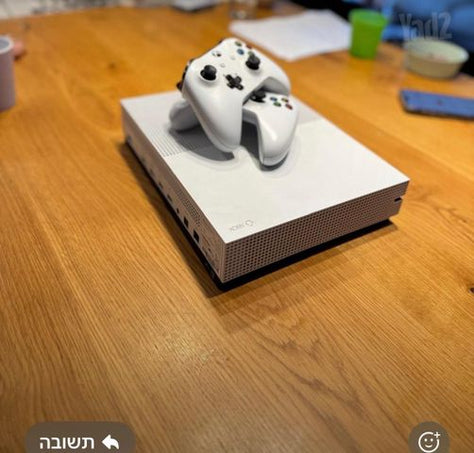 למכירה  Xbox one s tb