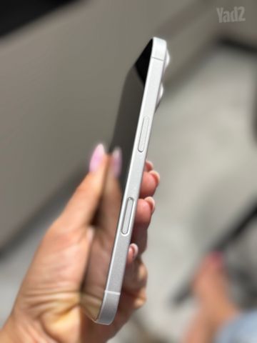 iPhone 16 256GB – כמו חדש!