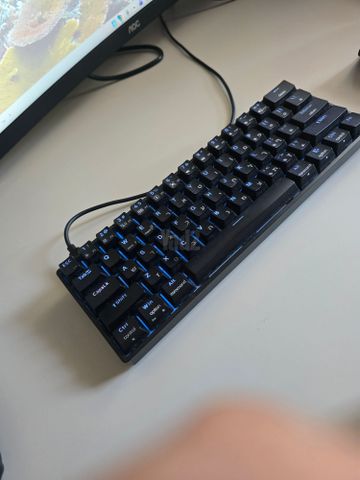 מקלדת skyloong sk61 rgb