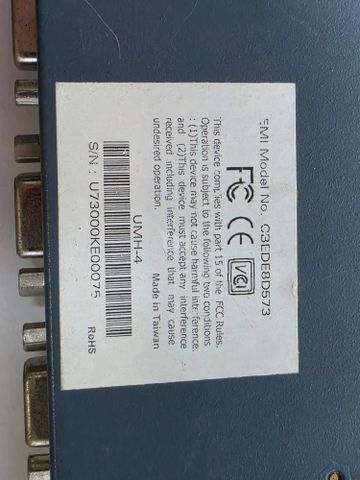 מתג KVM של Rextron