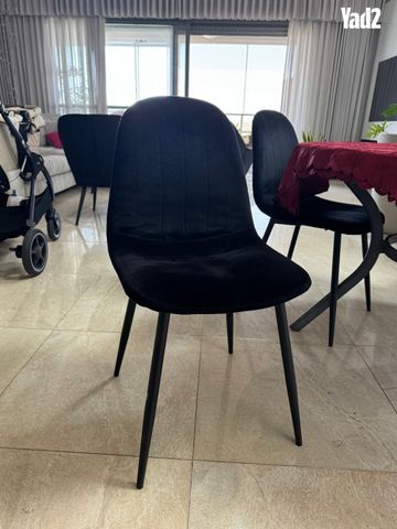 כיסאות