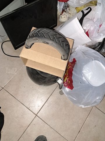 צמיג לקורקנט