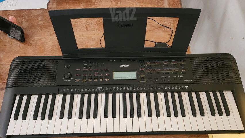 אורגנית Yamaha PSR E273