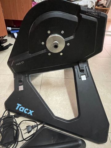 טריינר Tacx Neo 2T