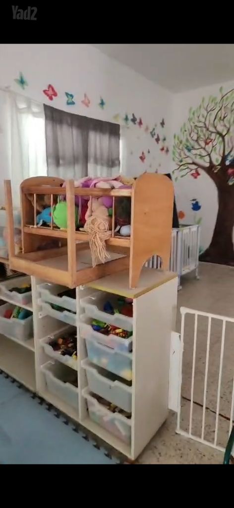 שידת מגירות