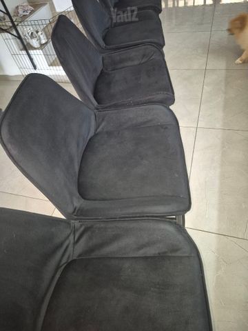 כיסאות אי