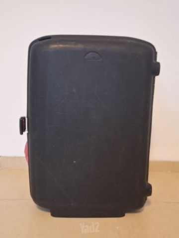 מזוודה קשיחה מבית Samsonite
