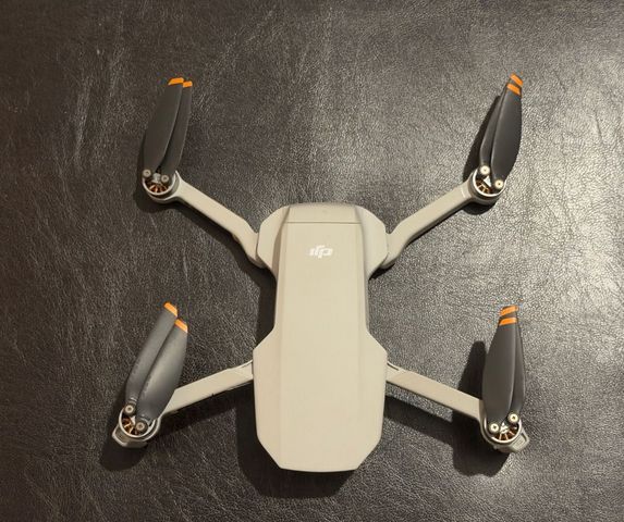 רחפן dji mini2 combo