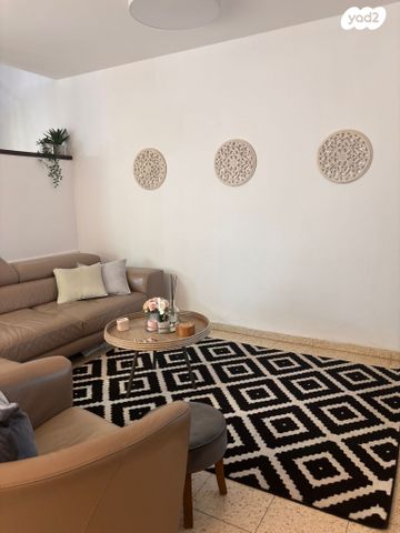 שטיח סלון יפה 160x220