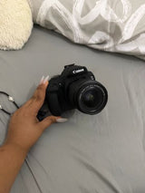 מצלמת קנון EOS 2000d