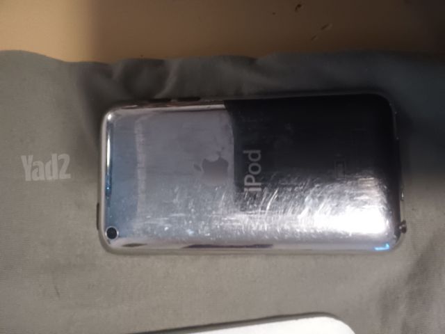 שתיי MacBook air ןIpod